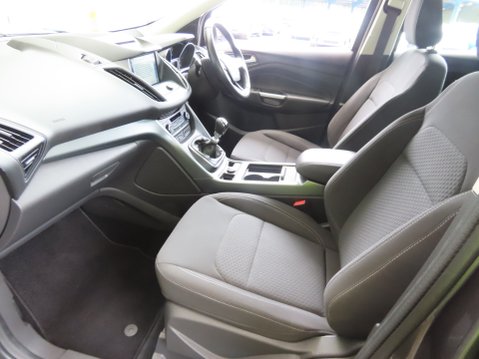 Ford Kuga ZETEC TDCI 11
