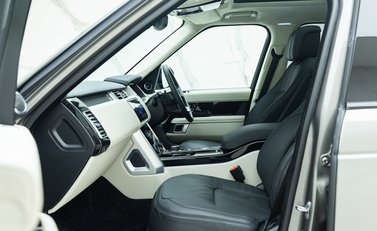 Land Rover Range Rover D300 Westminster Black Edition 14