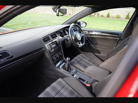 Volkswagen Golf 2.0 TDI BlueMotion Tech GTD Euro 6 (s/s) 5dr 19