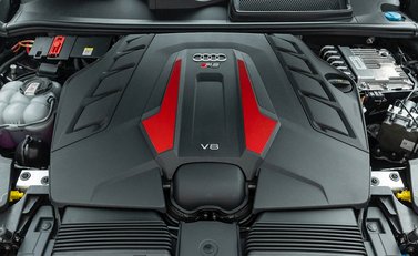 Audi RS Q8 Vorsprung 32