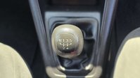 Kia Venga 1.4 1 MPV 5dr Petrol Manual Euro 5 (89 bhp) 25