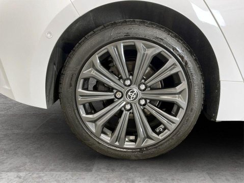 Toyota Corolla 1.8 VVT-h Design Hatchback 5dr Petrol Hybrid CVT Euro 6 (s/s) (122 ps) Air 10
