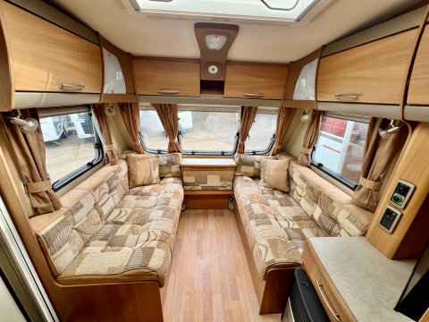 Swift Challenger 560  8