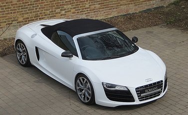 Audi R8 V10 Spyder 2