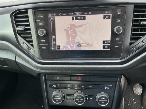 Volkswagen T-Roc 1.0 T-Roc S TSI 12