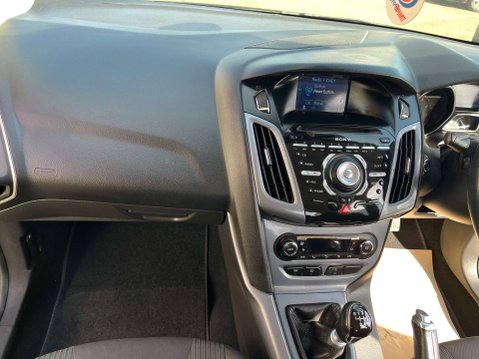 Ford Focus 1.0 Focus Titanium Navigator T 5dr 42