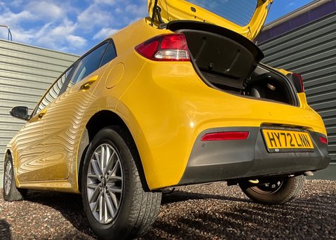 Kia Rio 1.0 T GDi 2 DCT 17