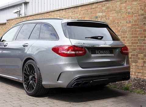 Mercedes-Benz C63 S Estate 24