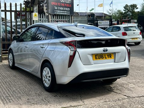 Toyota Prius VVT-I ACTIVE 10