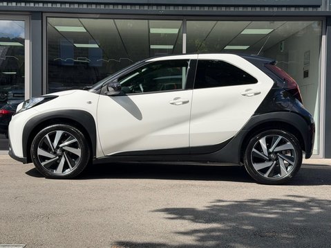 Toyota Aygo X VVT-I EDGE 10