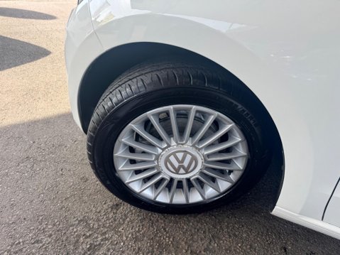 Volkswagen Up 1.0 BlueMotion Tech High up! Euro 5 (s/s) 5dr 15