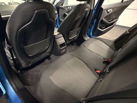 BMW 1 Series 1.5 118I SE 5dr 43