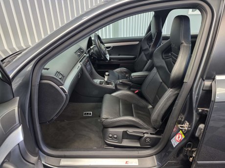 Audi RS4 4.2 Estate 5dr Petrol Manual quattro (326 g/km, 415 bhp) 22
