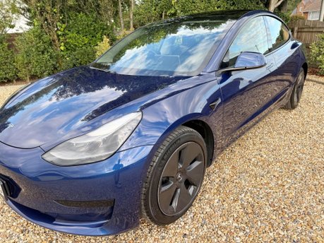 Tesla Model 3 Standard Range Plus Auto RWD 4dr 6