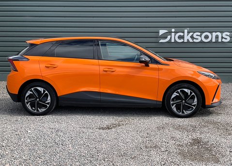 MG MG4 EV 64kWh TROPHY 8