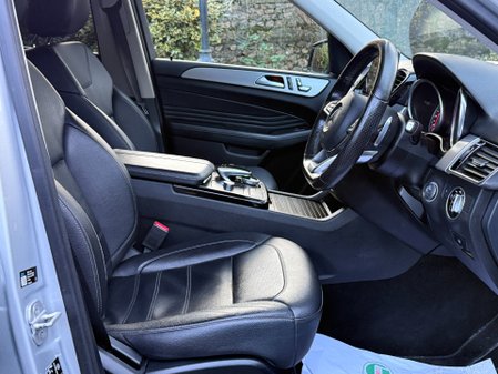 Mercedes-Benz GLE GLE 250 D 4MATIC AMG LINE 32