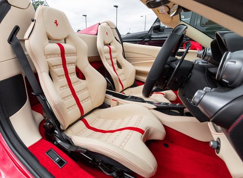 Ferrari F8 Tributo Spider 14