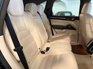 Porsche Cayenne 3.0 TD V6 SUV 5dr Diesel Tiptronic 4WD Euro 5 (s/s) (240 ps) 13