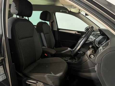 Volkswagen Tiguan SE NAV TDI BMT 4MOTION 13