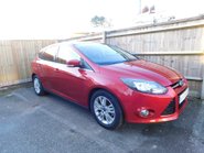 Ford Focus 1.0 TITANIUM NAVIGATOR 5 Dr 2