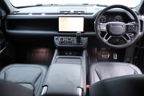 Land Rover Defender 110 P525 V8 Urban Edition  13
