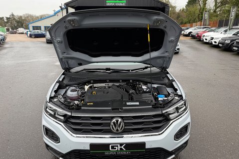 Volkswagen T-Roc SEL TSI EVO DSG -WHITE SILVER -PAN ROOF -CAMERA -WINTER PACK  64