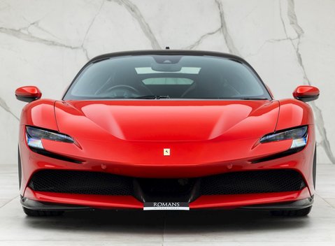 Ferrari SF90 Stradale 4