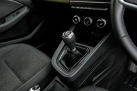 Renault Clio ICONIC TCE 34
