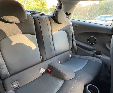 Mini Hatch Cooper 1.5 Chili / Media XL 3 door - DEPOSIT TAKEN 5