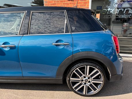 Mini Hatch 1.5 Cooper Exclusive Hatchback 5dr Petrol Steptronic Euro 6 (s/s) (136 ps) 6