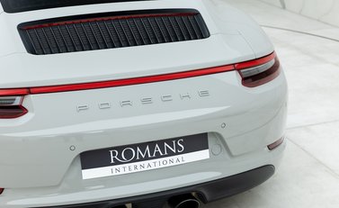 Porsche 911 (991.2) Carrera 4S 22