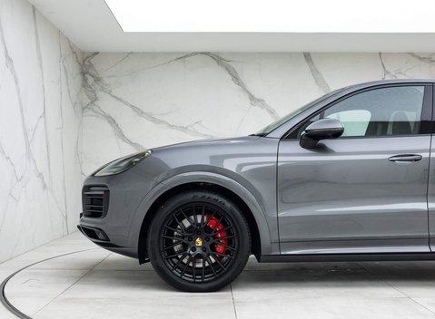 Porsche Cayenne GTS Coupé 33