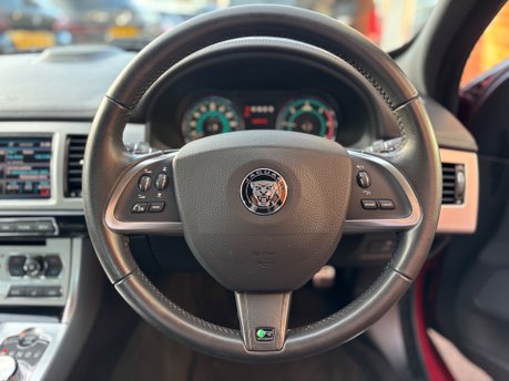 Jaguar XF D R-SPORT BLACK 22