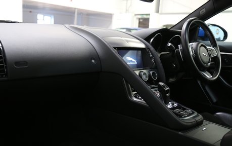 Jaguar F-Type V6 R-Dynamic - Pan Roof, Exhaust and Great History 4