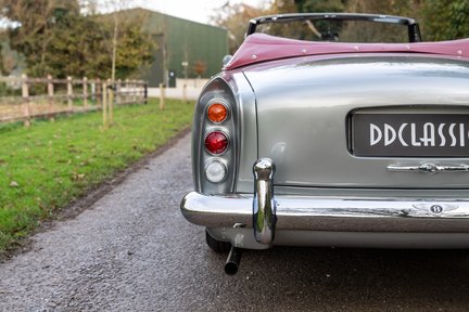 Bentley S2 Continental Drophead 19