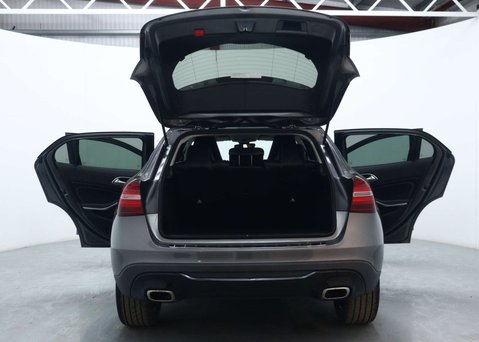 Mercedes-Benz GLA 1.6 GLA180 Urban Edition SUV 5dr Petrol 7G-DCT Euro 6 (s/s) (122 ps) 59