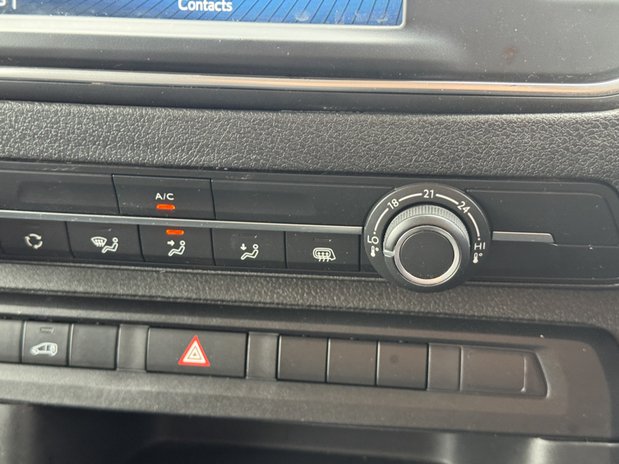 Toyota Proace SWB L1H1 [SOLD CM] Low Roof Icon Air Con Nav Sensors EURO 6 31
