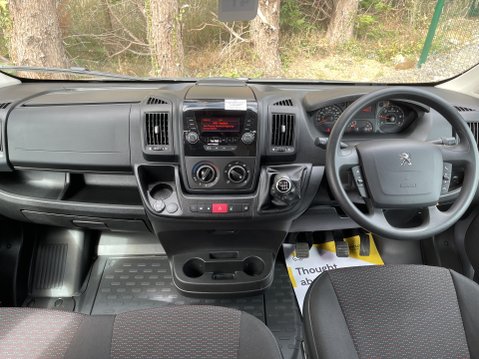 Peugeot Boxer 440 L4H2 LIGHTWEIGHT MINIBUS 17SEATS w/ Telescopic Ramps, AC. ULEZ E6 4