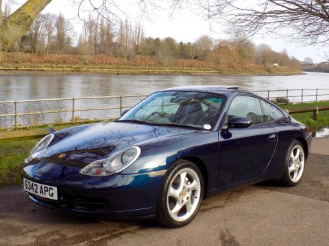 Porsche 911 CARRERA 4 29