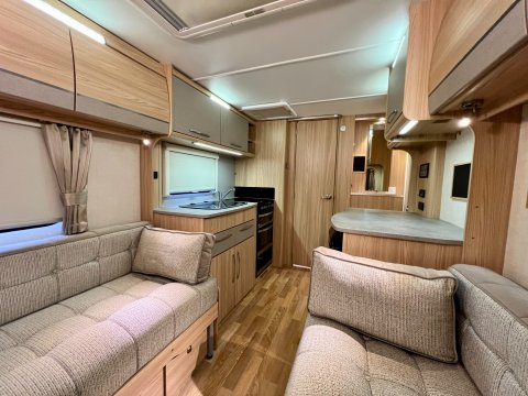 Coachman Amara 450-2 32