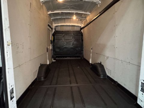 Ford Transit 2.0 Transit 350 Trend EcoBlue 5dr 8