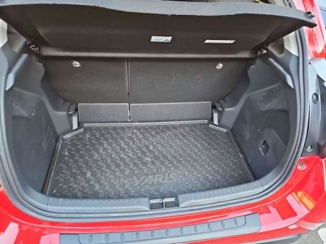 Toyota Yaris 1.5 VVT-h Design Hatchback 5dr Petrol Hybrid E-CVT Euro 6 (s/s) (116 ps) 11