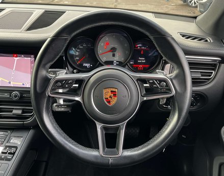 Porsche Macan 3.0 Macan S Semi-Auto 4WD 5dr 20