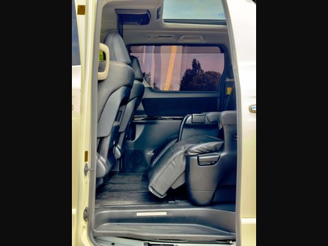 Toyota Vellfire G Edition V6 Sunroof 57