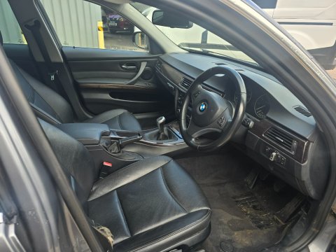 BMW 3 Series 318I EXCLUSIVE EDITION 7