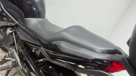 Yamaha XJ6 2010 ONLY 15K 1 FORMER OWNER LONG MOT WARRANTY 600CC A2 22