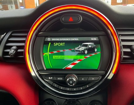 Mini Hatch 2.0 John Cooper Works Auto 3dr 26