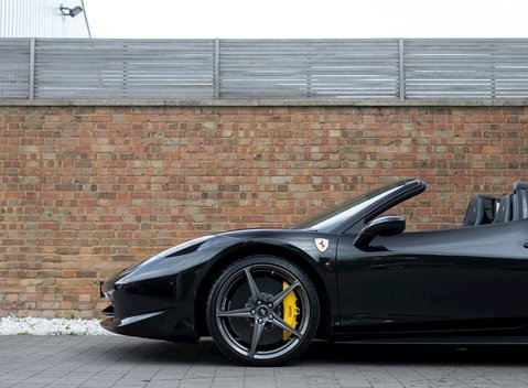 Ferrari 458 Spider 28