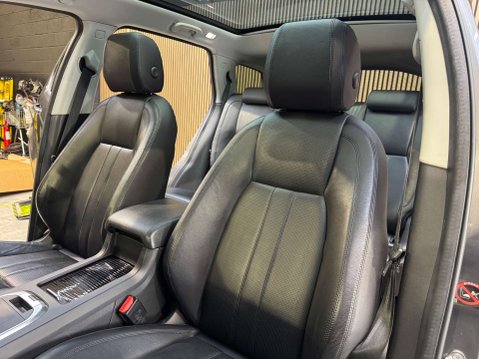 Land Rover Discovery Sport 2.0 Discovery Sport Black HSE TD4 Auto 4WD 5dr 68