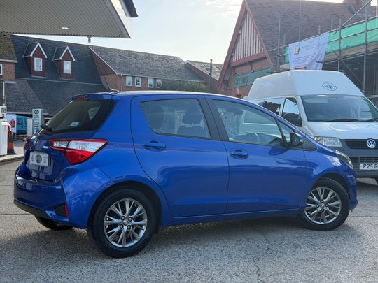 Toyota Yaris VVT-I ICON 